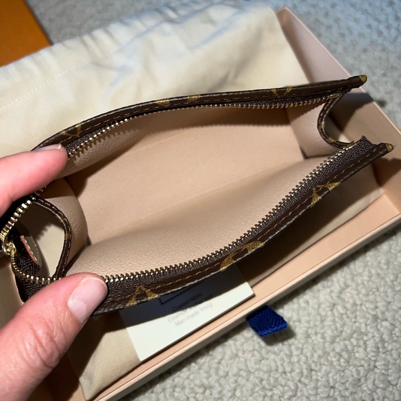 *sold*NWT Louis Vuitton Monogram Toiletry Pouch 15 - Picture 4 of 6